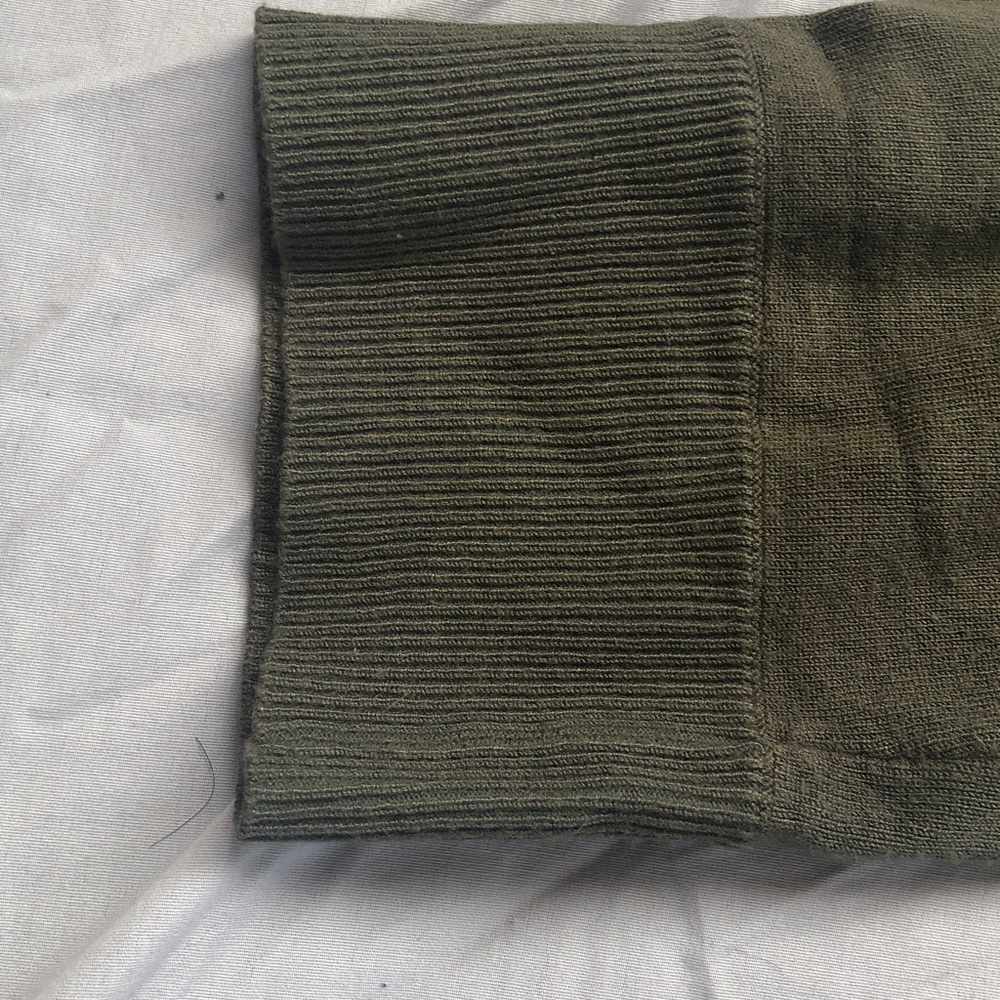 Cable & Gauge Olive Green Knit Top with Logo Tag Size XL - Picture 13 of 13